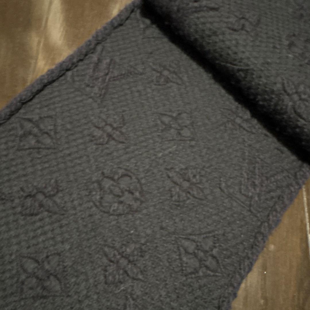 LOUIS VUITTON ダークネイビー マフラー