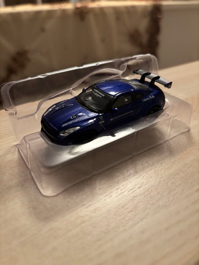 ミニカー MINIGTLIBERTYWALK Nissan GT-R Candy Blue
