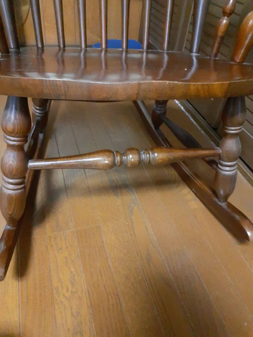 クラシック木製ロッキングチェア