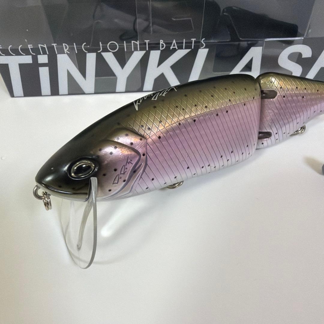 DRTタイニークラッシュLOW マジックトラウト　Magic Trout