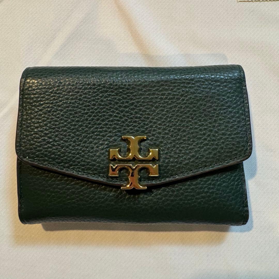 【トリーバーチ】ミニ折りたたみコンパクト財布　緑