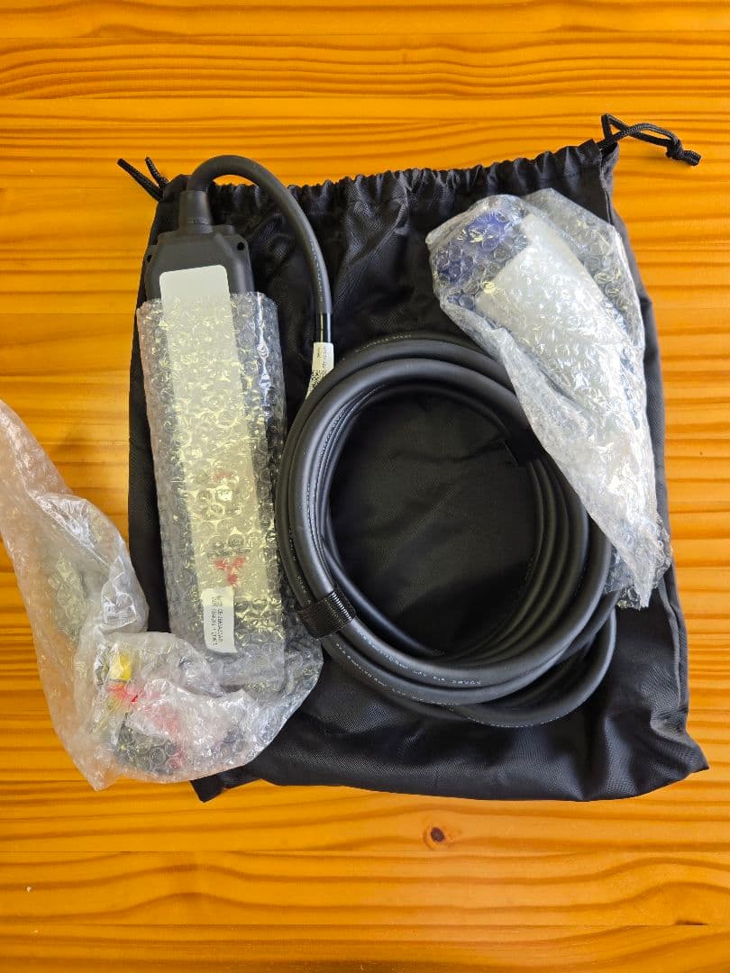 【未使用】三菱 アウトランダー 純正 充電ケーブル