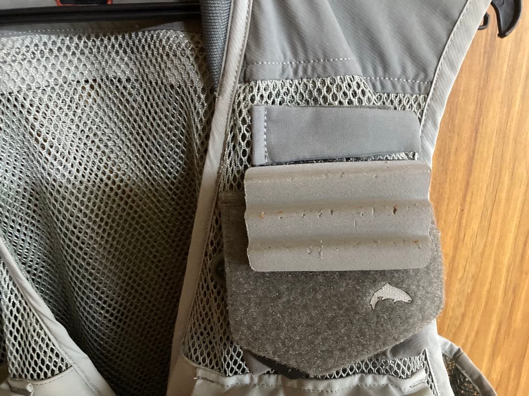 SIMMS フィッシングベスト Mサイズ