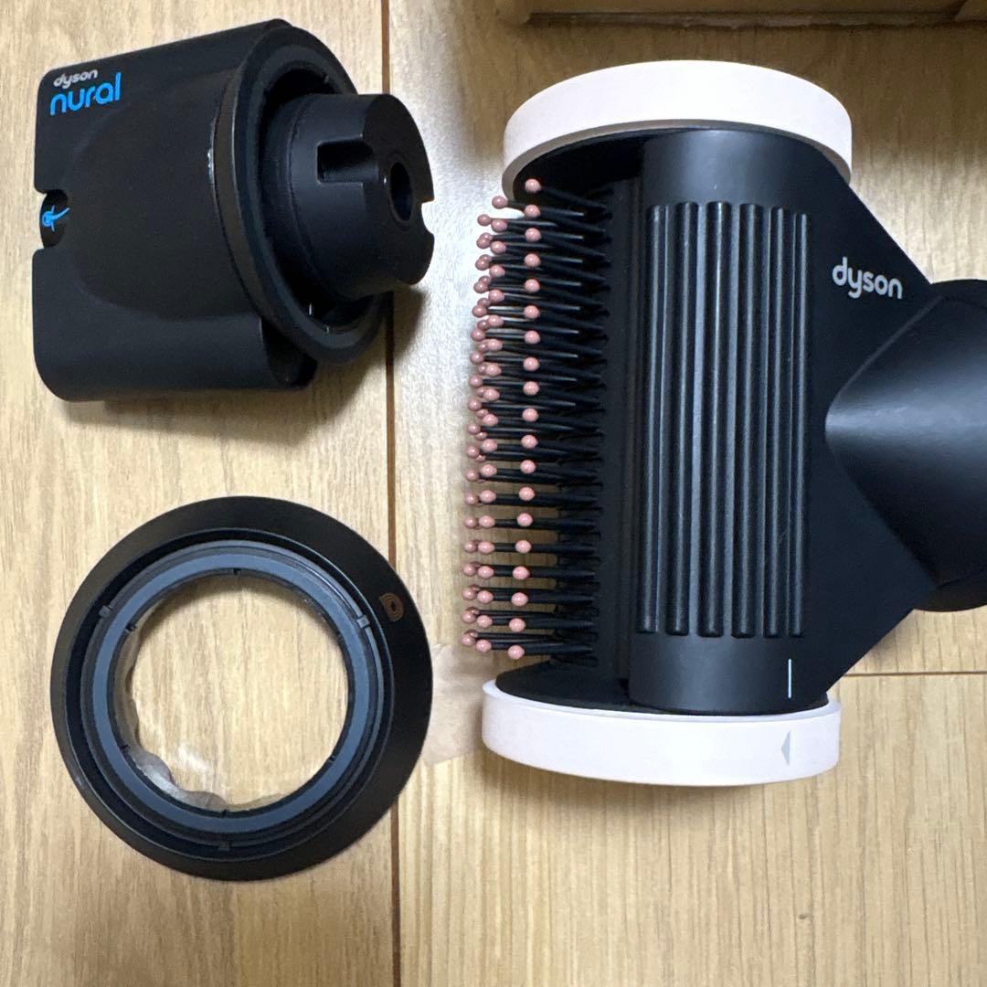 ダイソンドライヤー