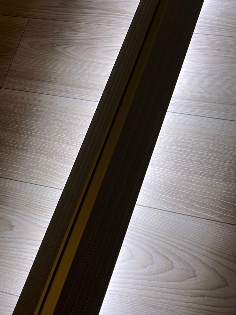 アクロ TRIANGLE LED VIVID 900 ライト スタンド付き