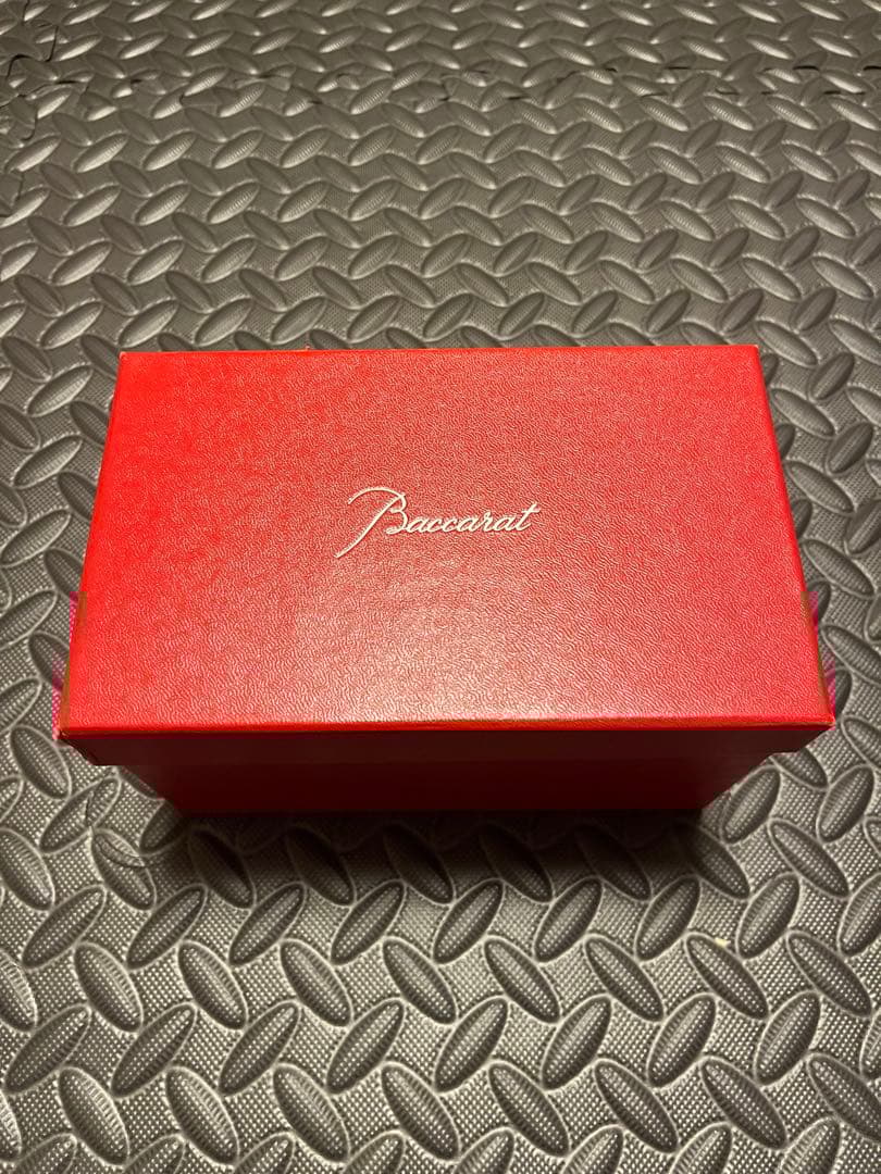 Baccarat クリスタル スヌーピー　置物 王冠付き