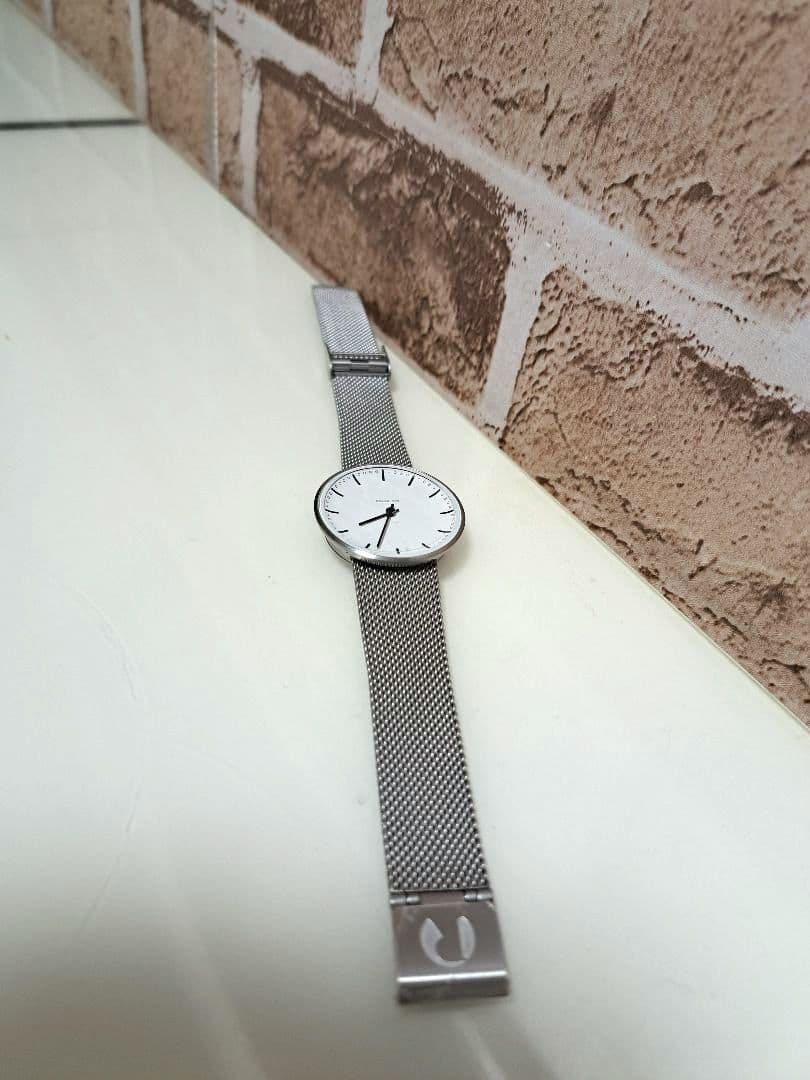 美品ARNE JACOBSEN ステーションウォッチ電池交換済み掲載11/30迄