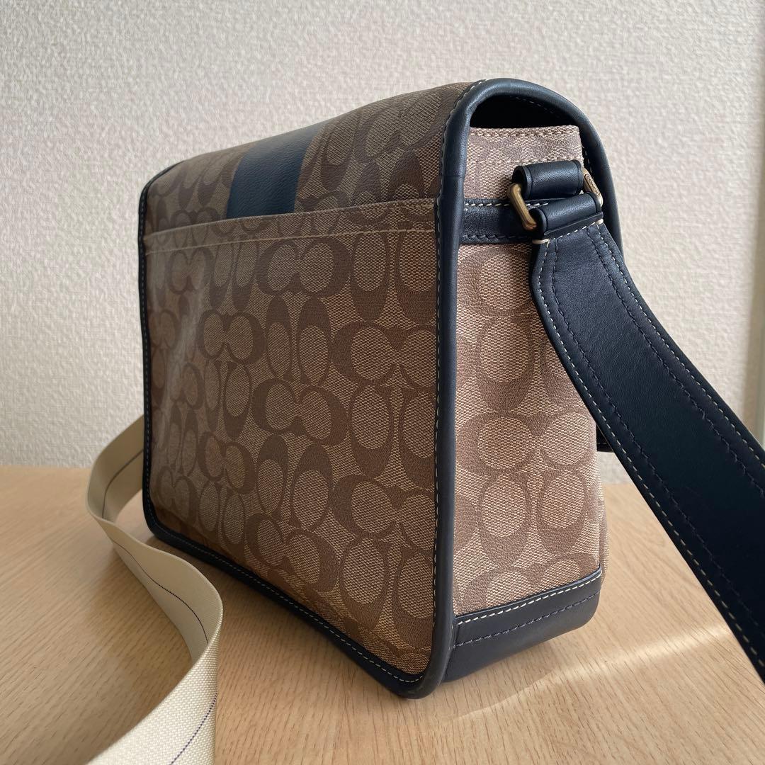 COACH メッセンジャーバッグ ベージュ/ネイビー