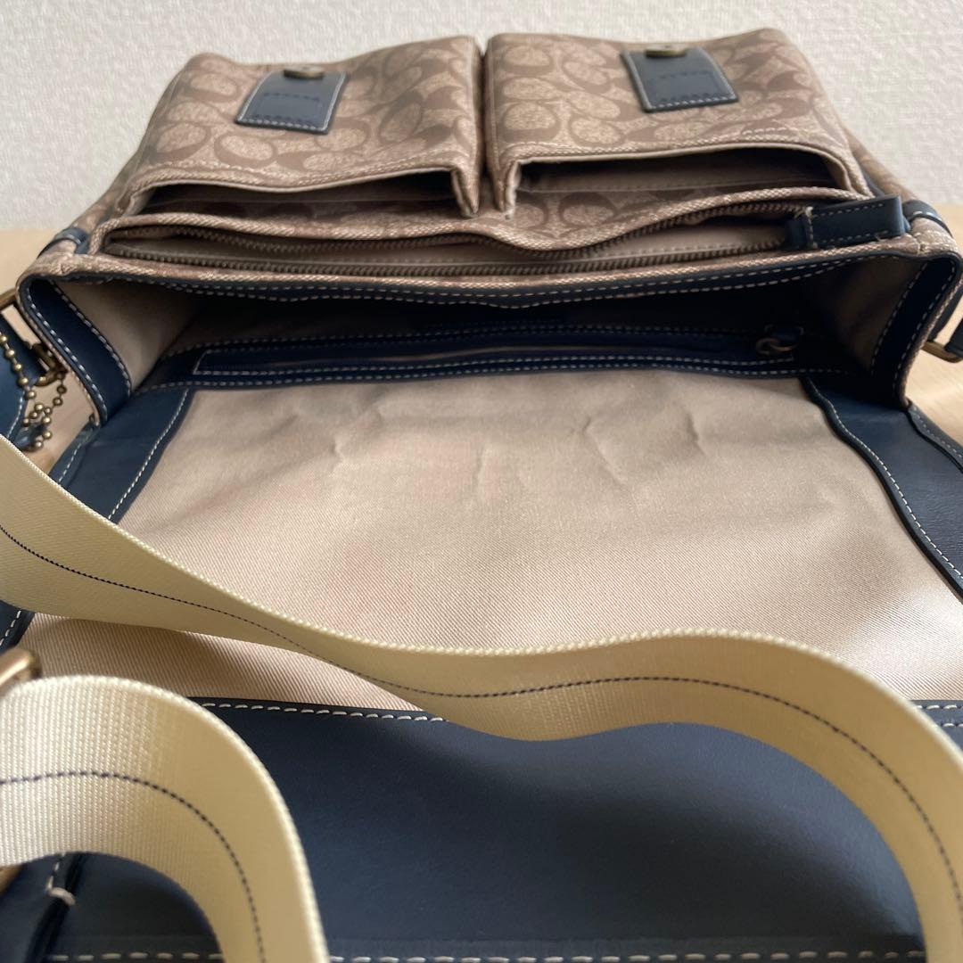 COACH メッセンジャーバッグ ベージュ/ネイビー