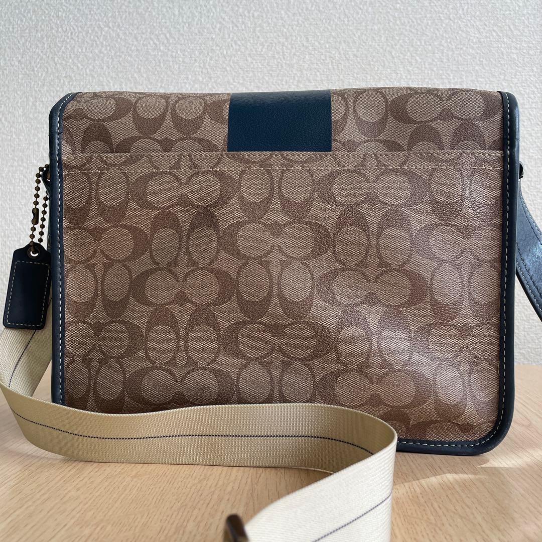 COACH メッセンジャーバッグ ベージュ/ネイビー