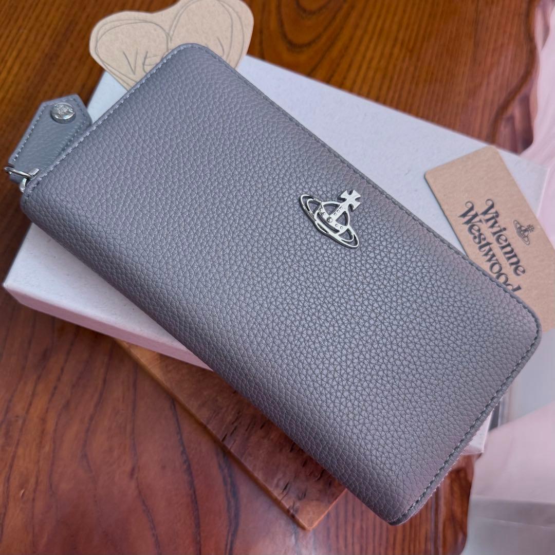 SALE/お箱付正規品Viviennewestwoodオーブ/グレー長財布