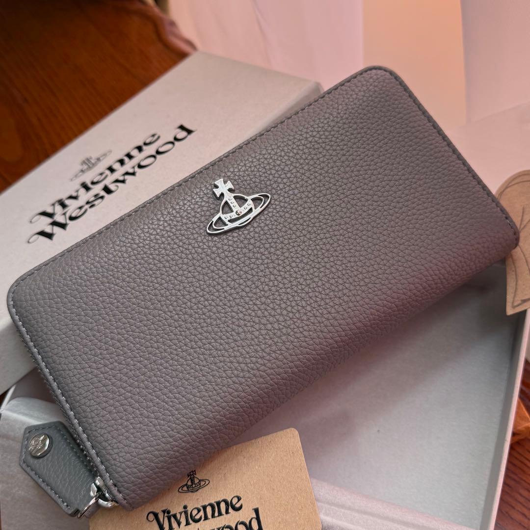 SALE/お箱付正規品Viviennewestwoodオーブ/グレー長財布