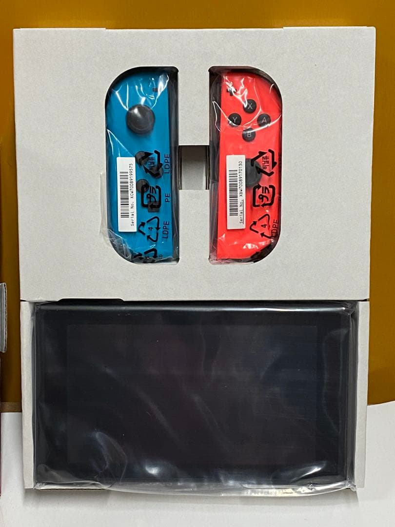 新古品 Nintendo Switch 本体 青/オレンジ ジョイコン付き