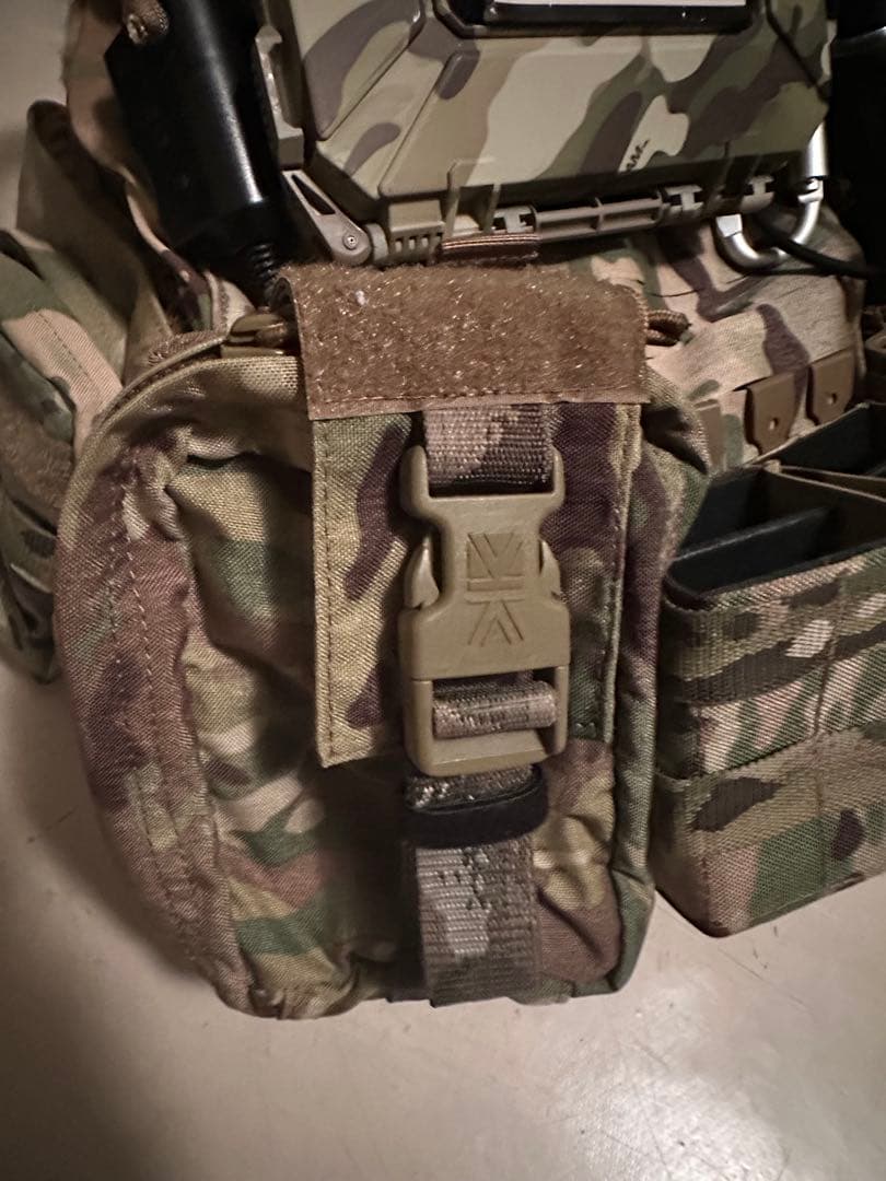 First spear（ファーストスピア）Strandhogg プレートキャリア