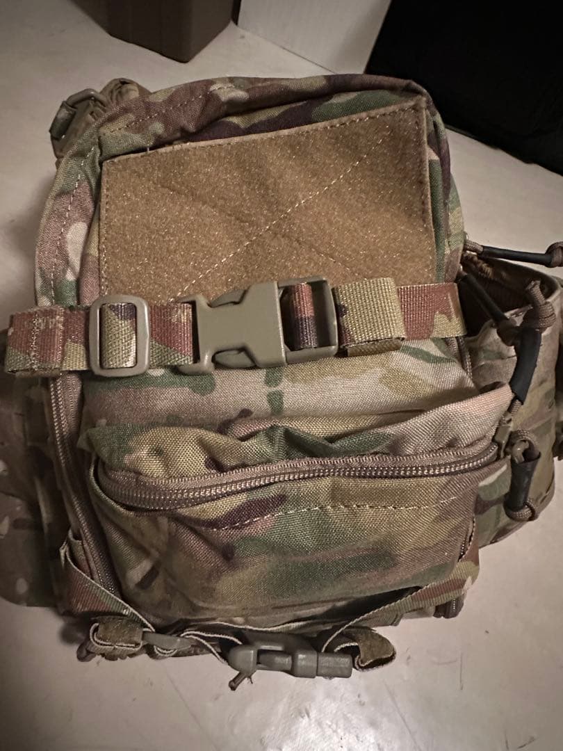 First spear（ファーストスピア）Strandhogg プレートキャリア