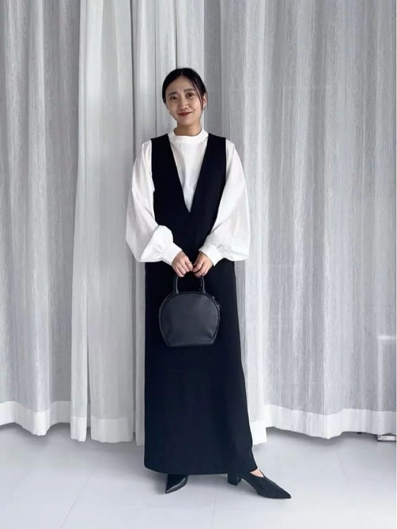 新品タグ付き✨完売✨MARW ジャージー Vネック ワンピース セレモニー