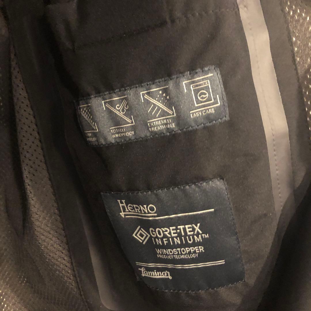 Herno Laminar ブラック MA-1ジャケット春物