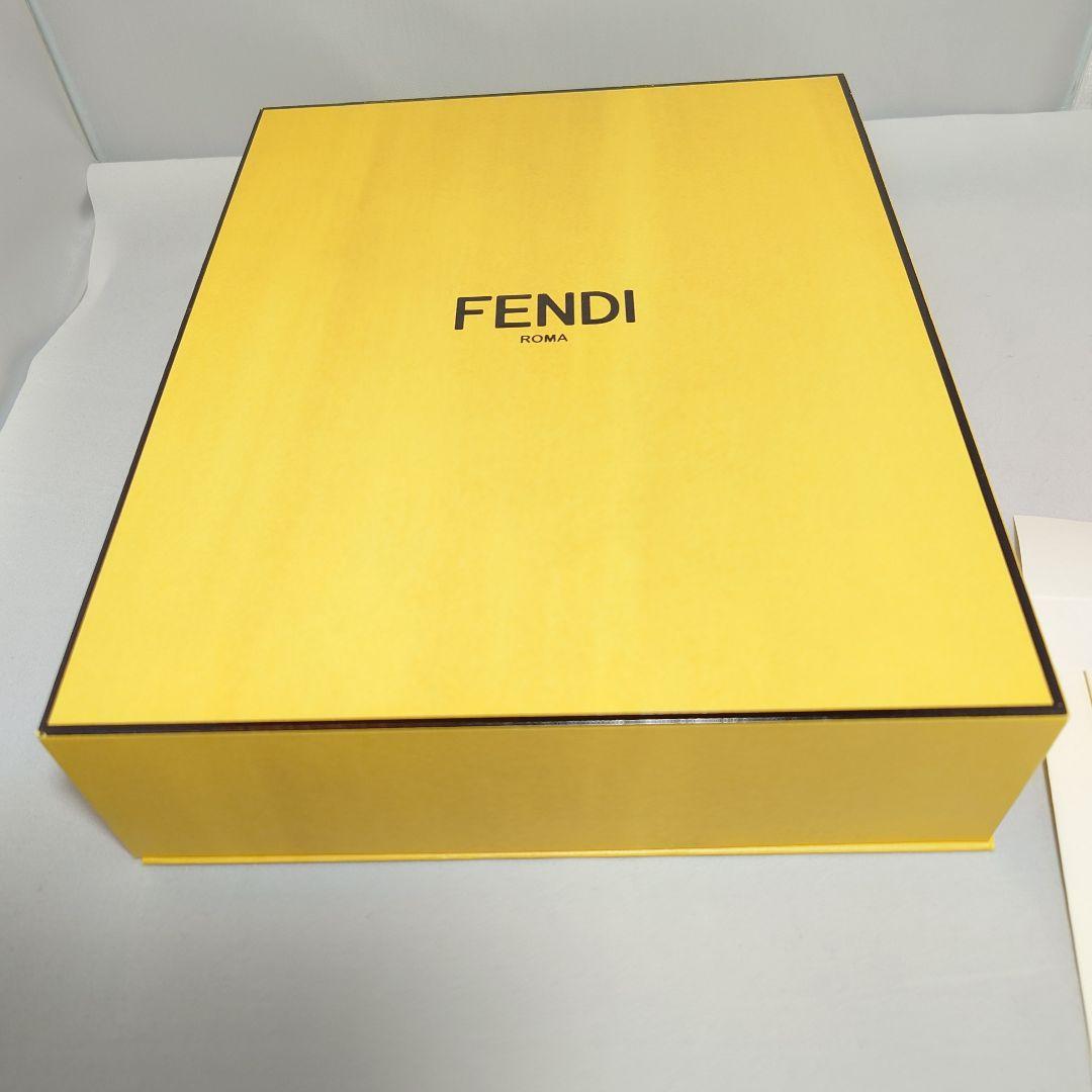 美品　FENDI 　グラスコード　ゴールド　長さ調整付き コメント情報あり！