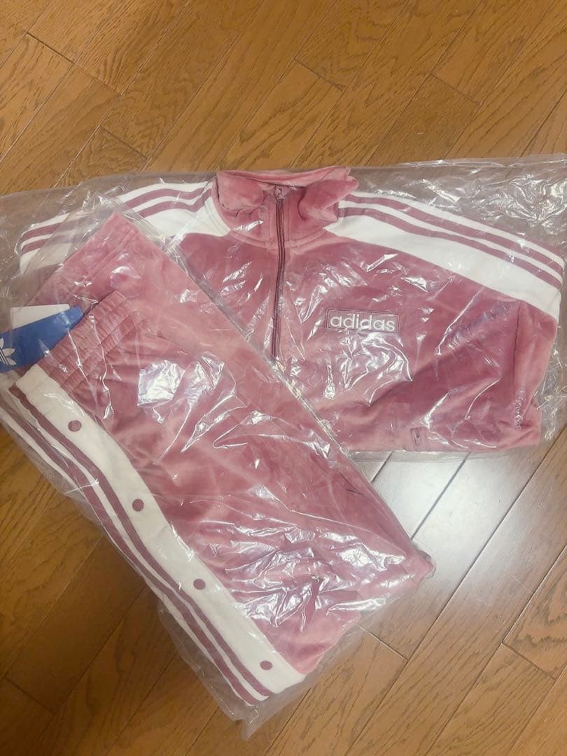 adidas ベロア　ピンクジャージ　セットアップ