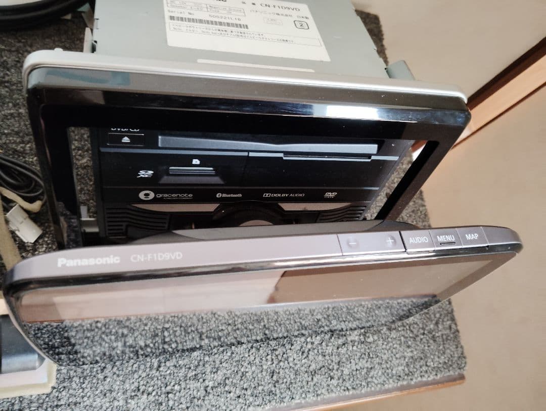 パナソニック9インチナビ　CN-F1D9VD NBOX JF3 パネル付き