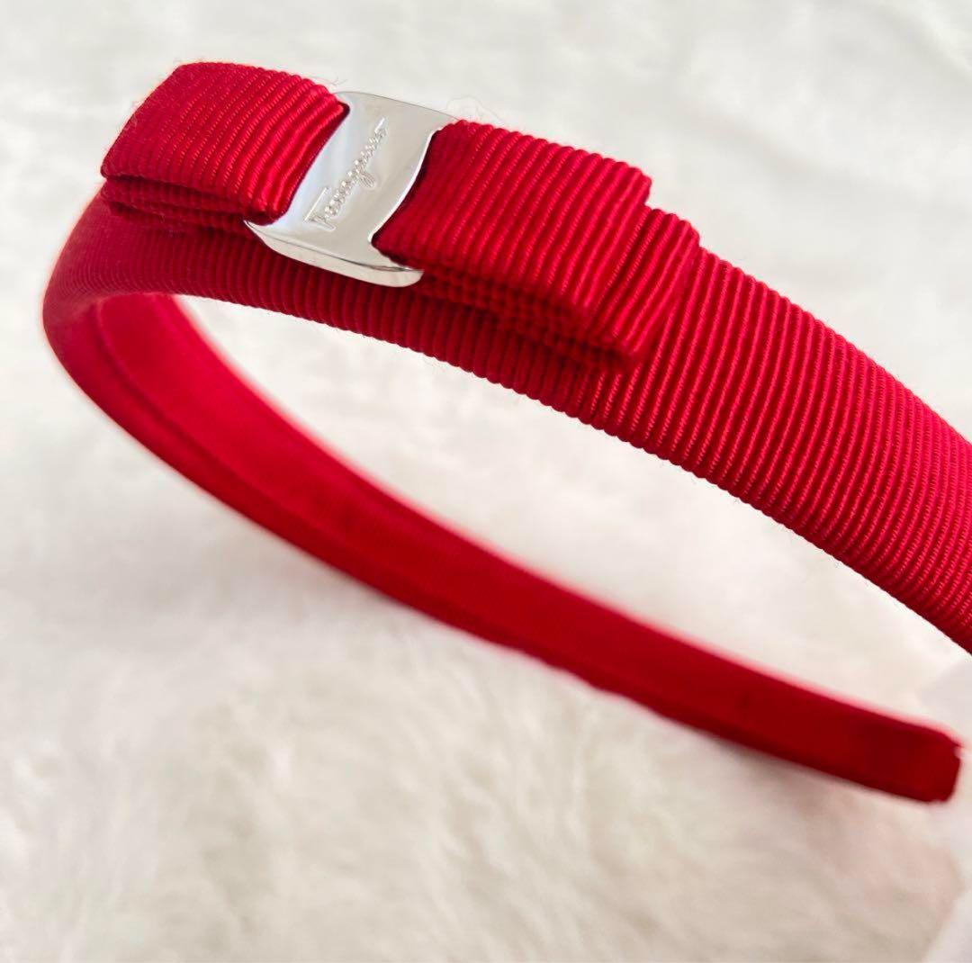 【未使用】　フェラガモ　カチューシャ　リボン　レトロ　レッド　赤