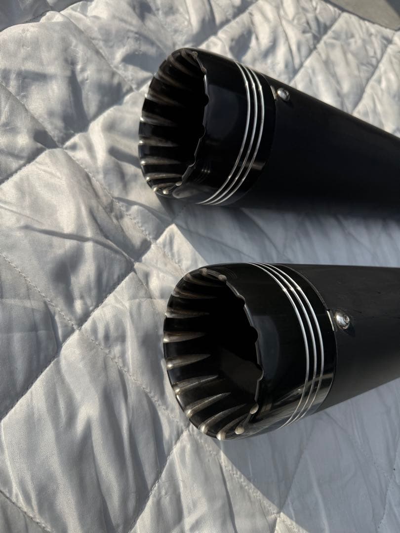 ハーレー スリップオンマフラー ツーリング M8