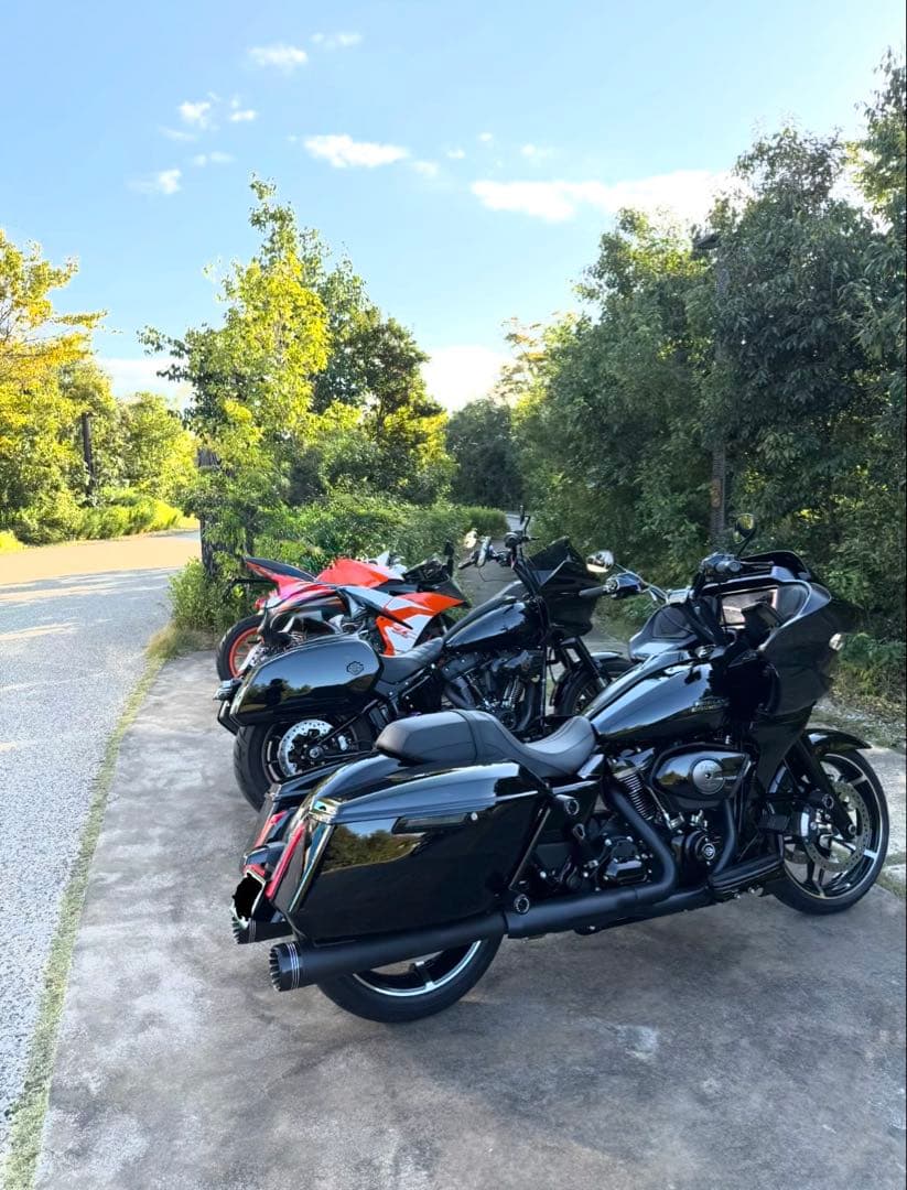 ハーレー スリップオンマフラー ツーリング M8