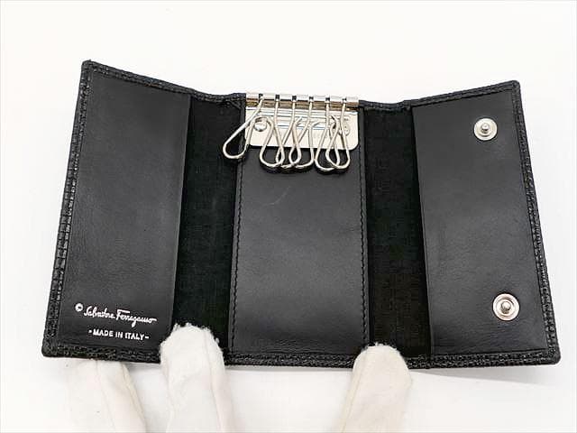 ★2361］未使用＊サルヴァトーレフェラガモ＊　6連　キーケース　リザード調　黒