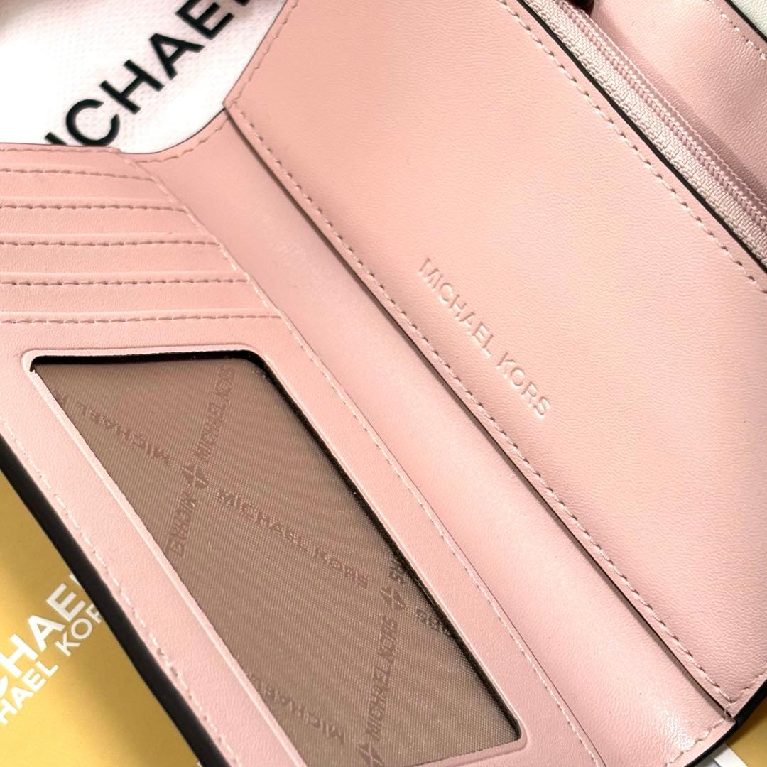 ⭐︎ 【新品、未使用品】かわいい♡マイケルコース 2つ折り財布　ピンク