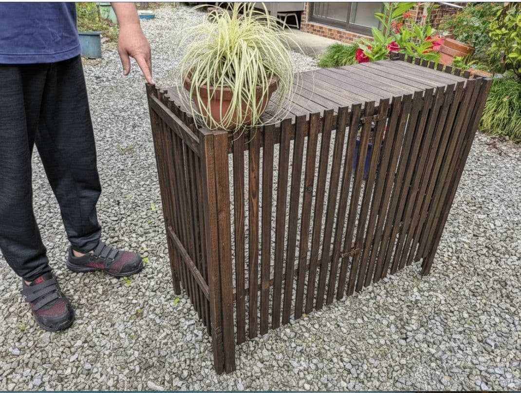 キラムクドリ様用折りたたみ式木製室外機カバー オーダーメイド マホガニー