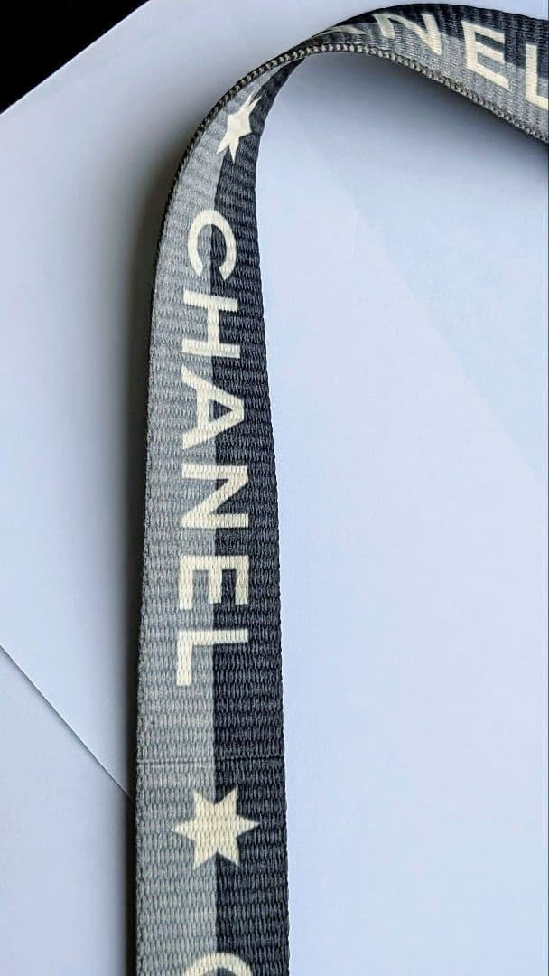 限定セール【 CHANEL 】01P シャネル ロゴ ネックストラップ