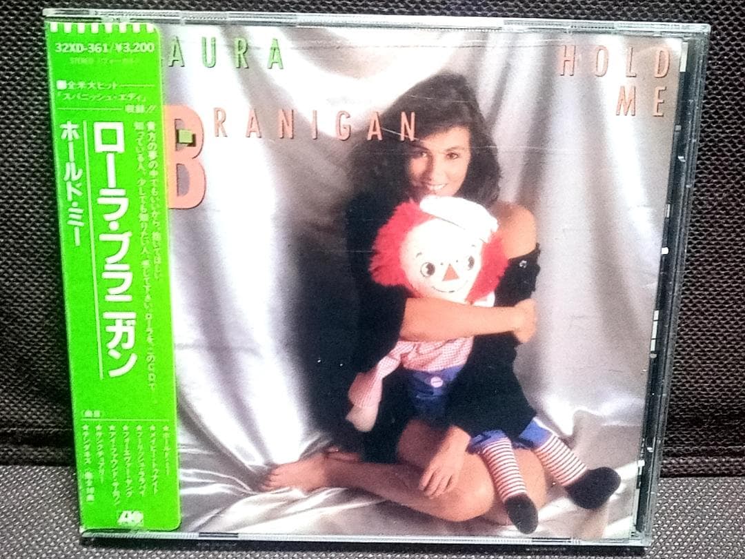 国内盤 Laura Branigan – Hold Me 32XD-361