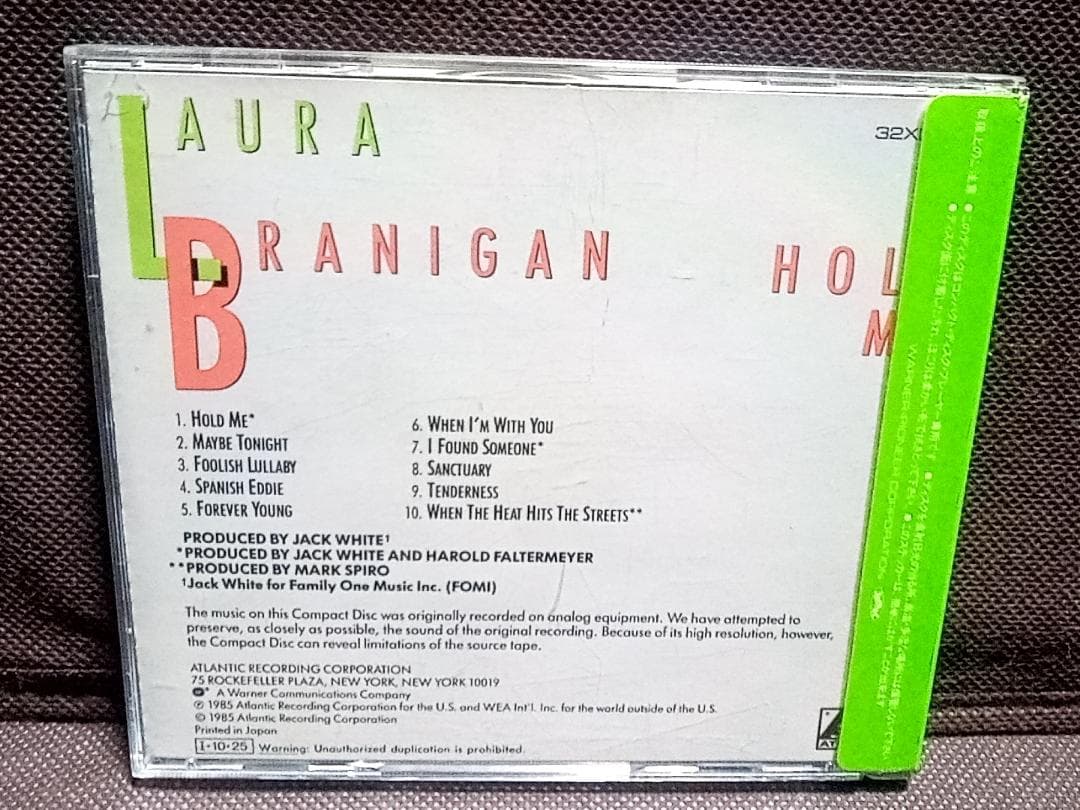 国内盤 Laura Branigan – Hold Me 32XD-361