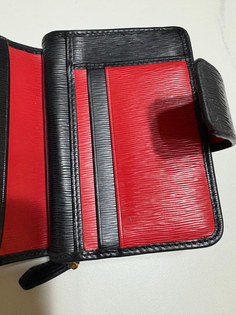 PRADA エピレザー 二つ折り財布 黒