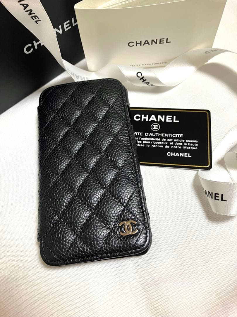 美品CHANEL iPhoneケース キャビアスキン正規品 シルバーココマーク