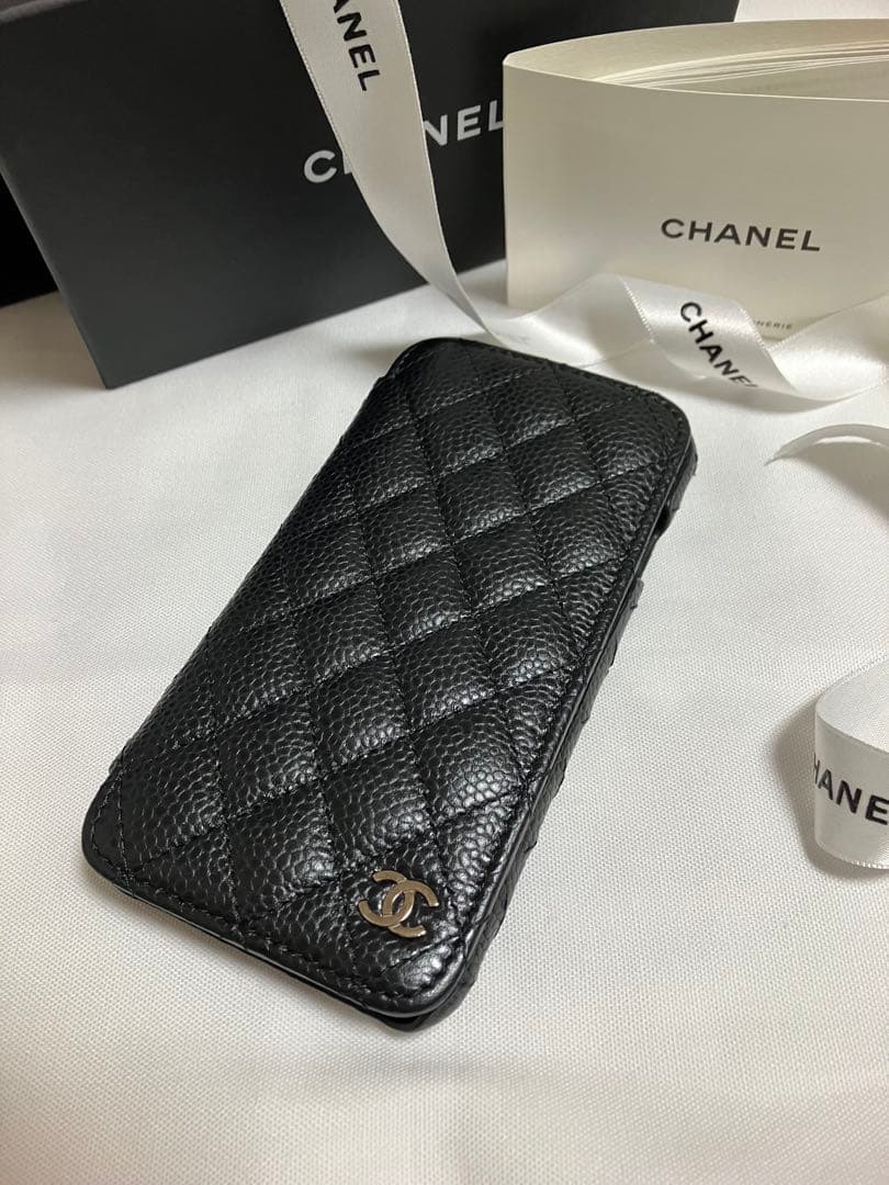 美品CHANEL iPhoneケース キャビアスキン正規品 シルバーココマーク