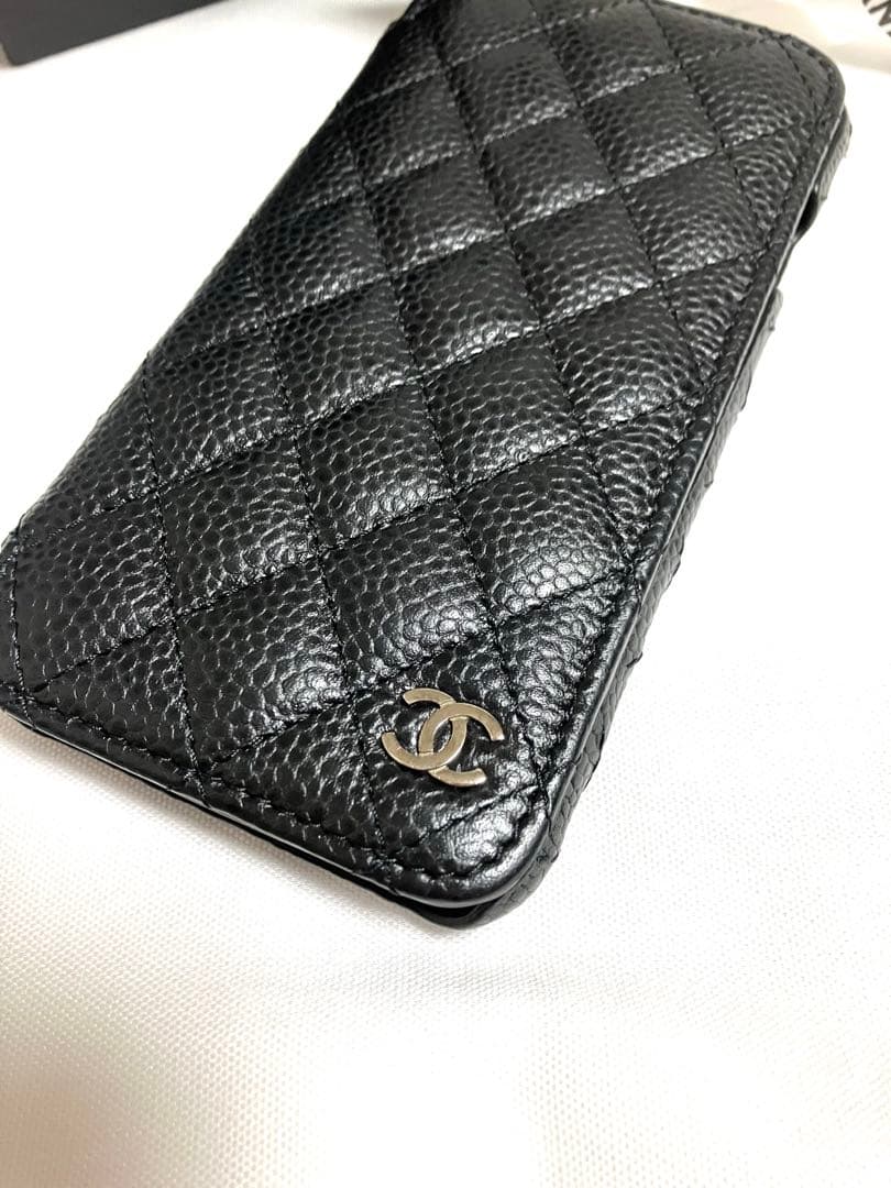 美品CHANEL iPhoneケース キャビアスキン正規品 シルバーココマーク