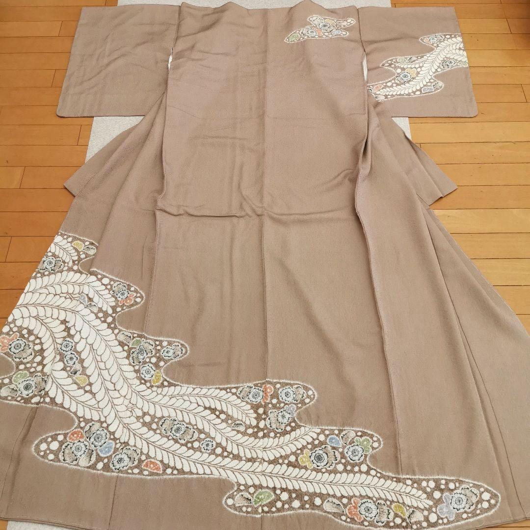 【新品 辻が花】優しいミルクティー色 技巧絞り 訪問着 付け下げ