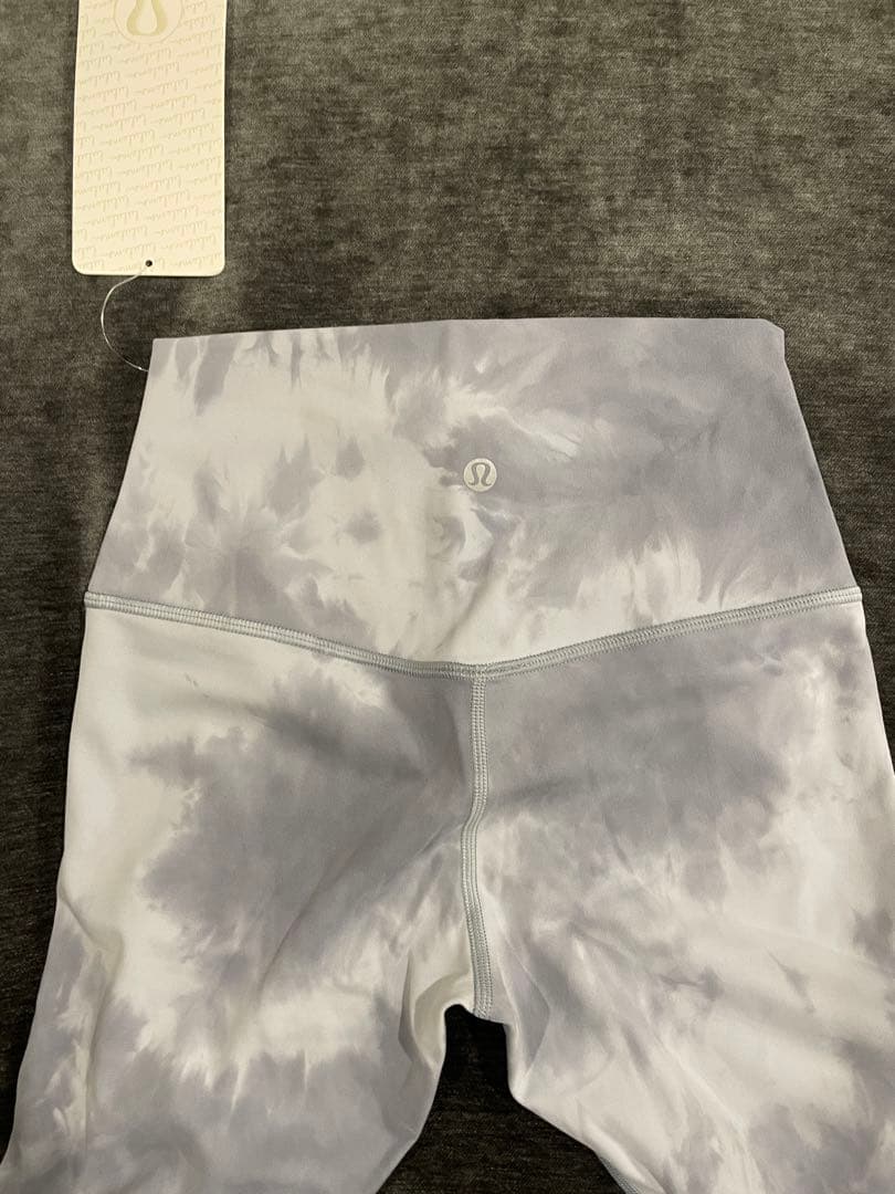 新品タグ付き★lululemon/ルルレモン★ タイダイ柄25インチサイズ4