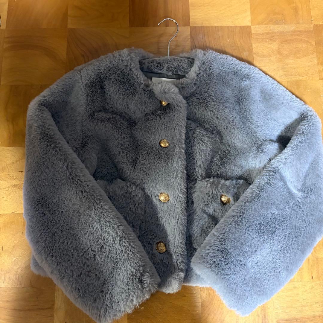 ミラオーウェン　金ボタンクロップドファージャケット　グレー