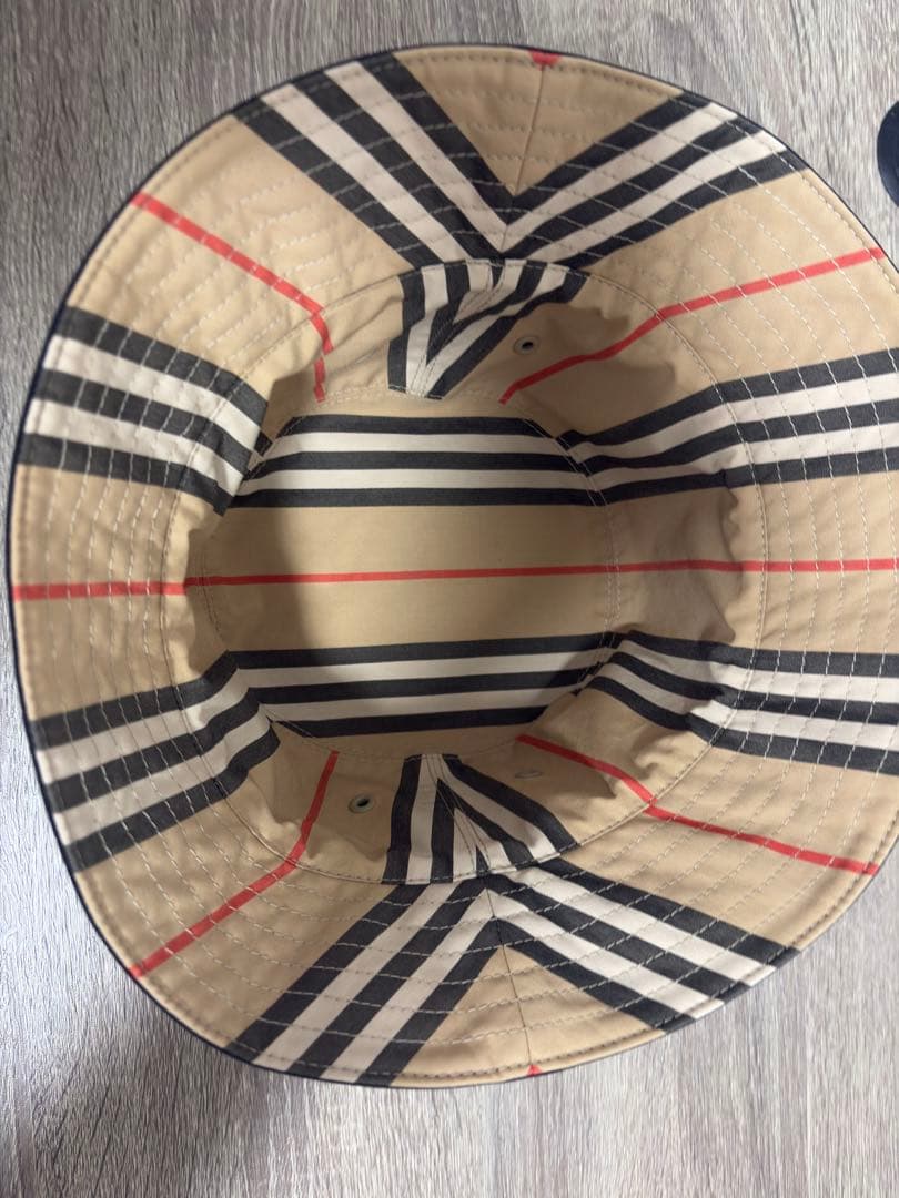 【未使用】BURBERRY LONDON ENGLAND BUCKET HAT