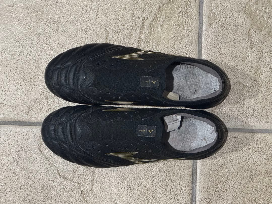 モレリア NEO 4 β ミズノ　サッカースパイク　24センチ　中古