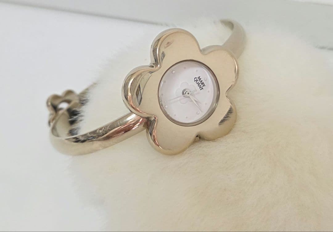 MARY QUANT バングルウォッチ　腕時計