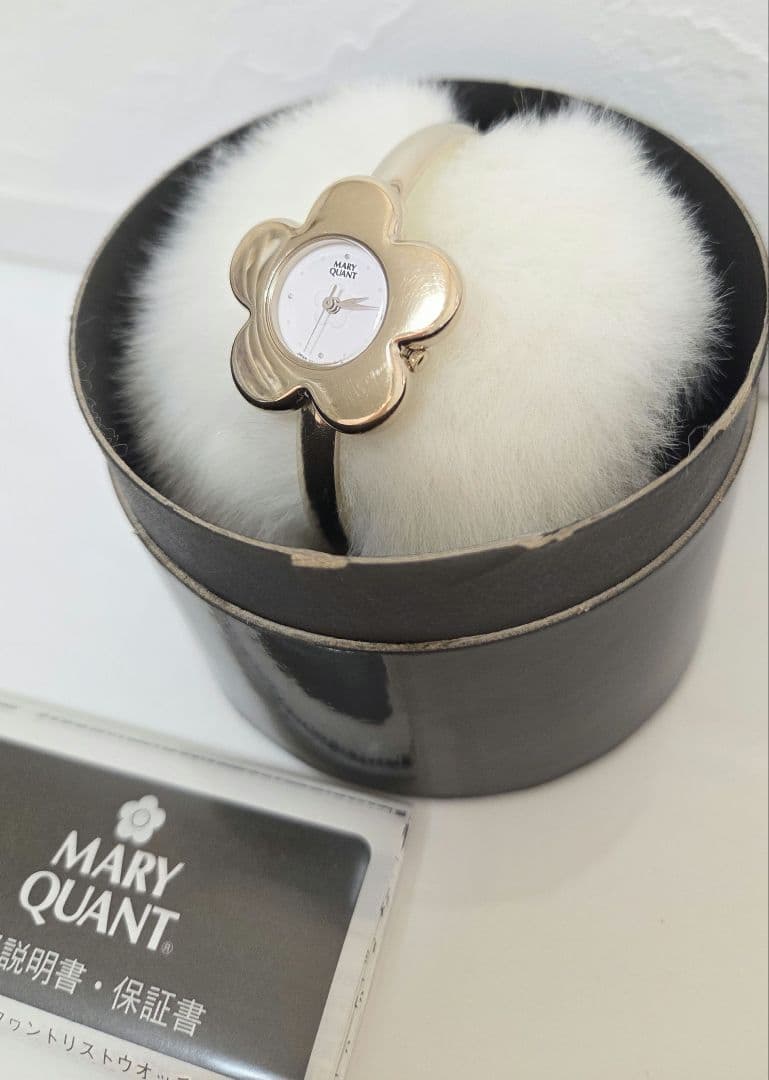 MARY QUANT バングルウォッチ　腕時計