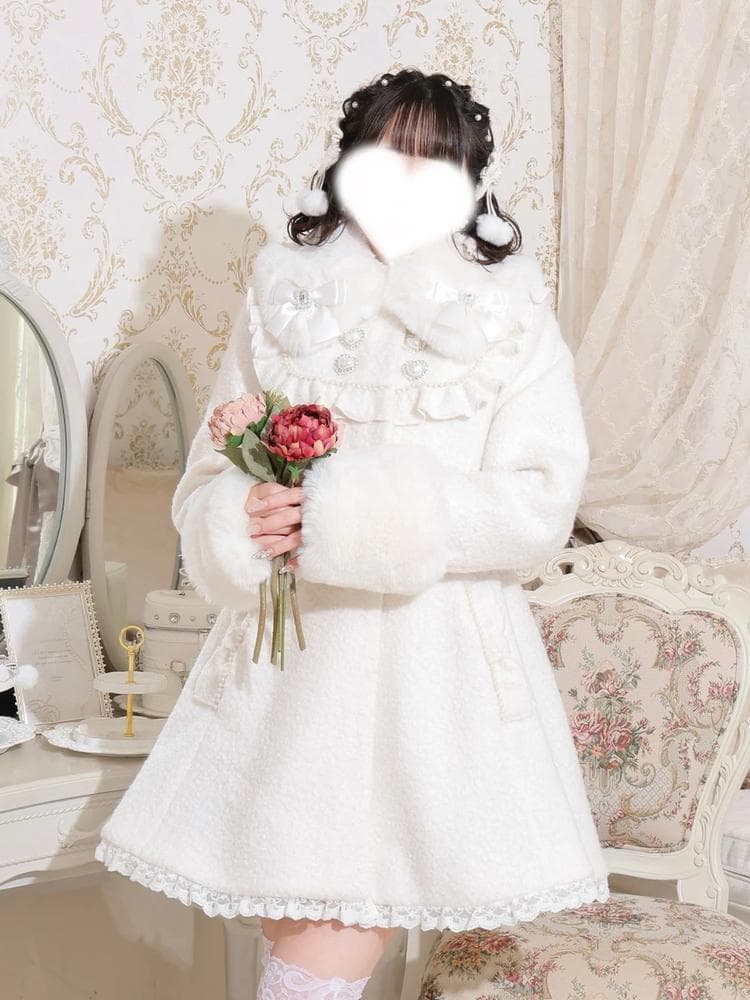 NOEMIE新品さきまるちゃんコラボ♡ヨークフレアコート