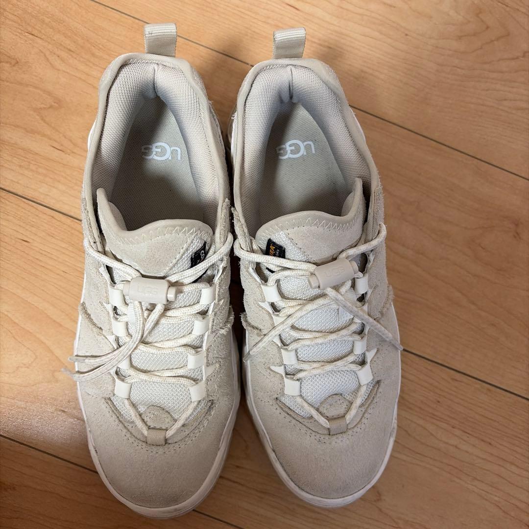 UGG W CAPTRAIL LOW （LBEG）　スニーカー