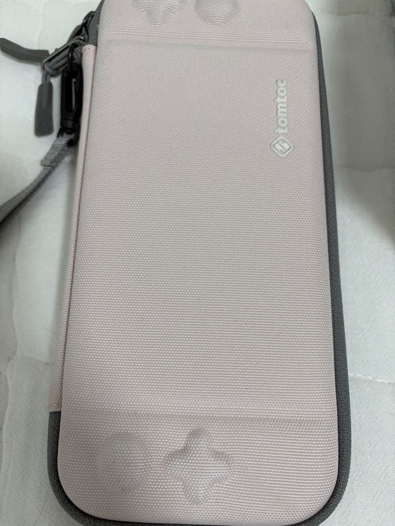 動作確認済み　Nintendo Switch ピカブイ　本体　ケース付き