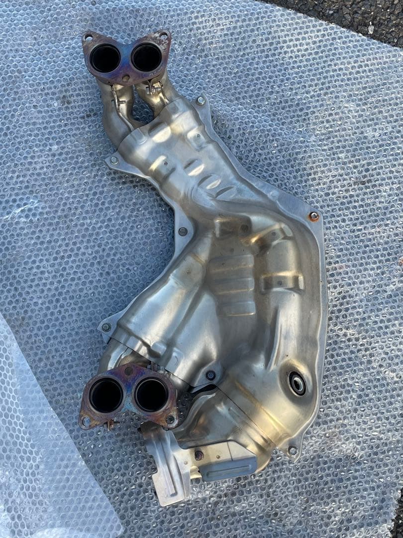 トヨタGR86 エキマニ　純正