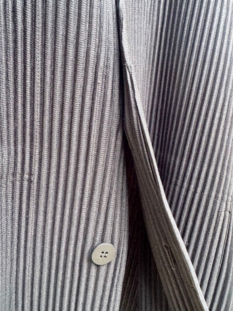 ISSEY MIYAKE HOMME PLISSÉ ノーカラージャケット 黒