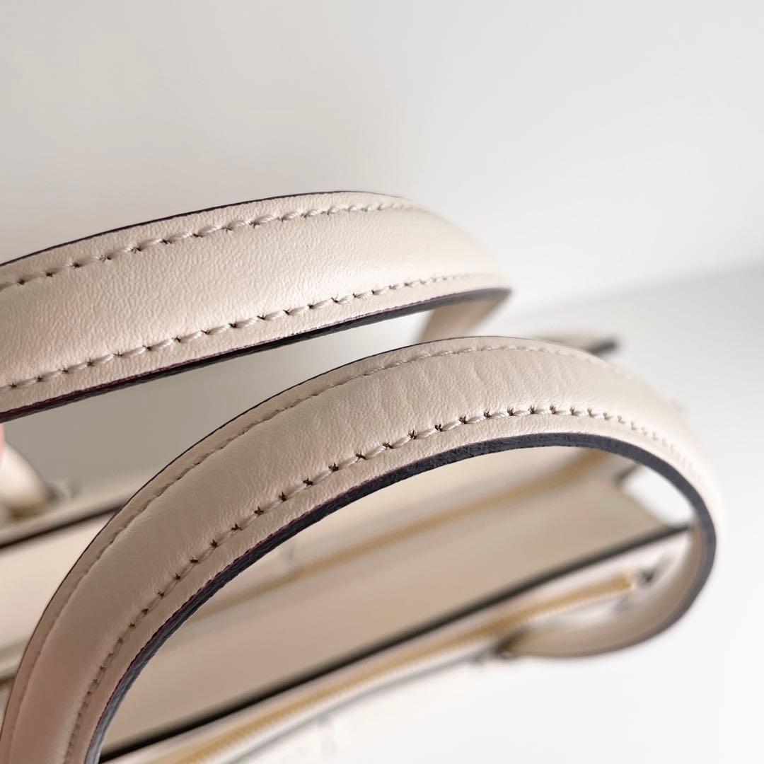 サルヴァトーレ フェラガモ トートバッグ エイミー ガンチーニ レザー 新品保管